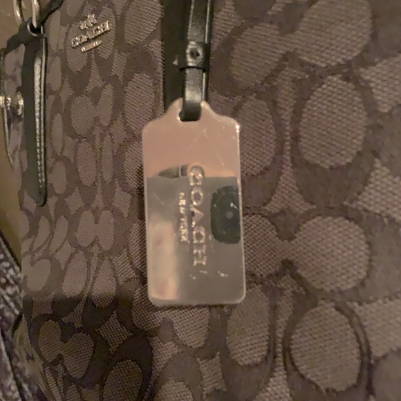 Coach purse - Picture 2 of 3